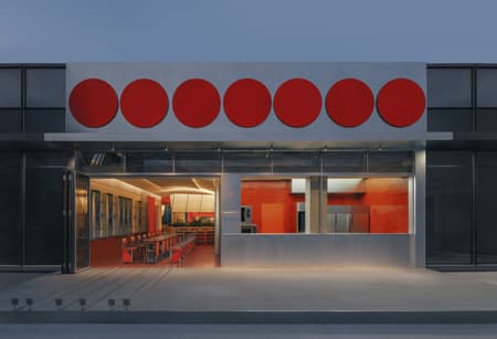 On Site, On Track: A Café in Motion